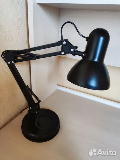 Лампа настольная