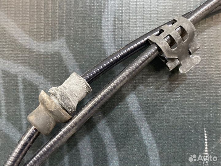 Трос капота Audi A6 C6 BDW 2005