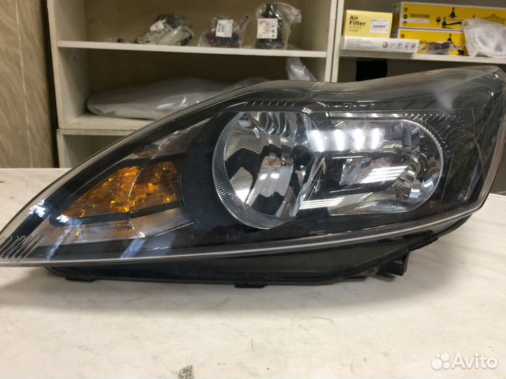 Фара левая Ford Focus II