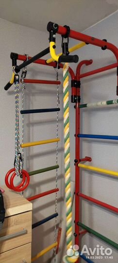 Шведская стенка с турником бу