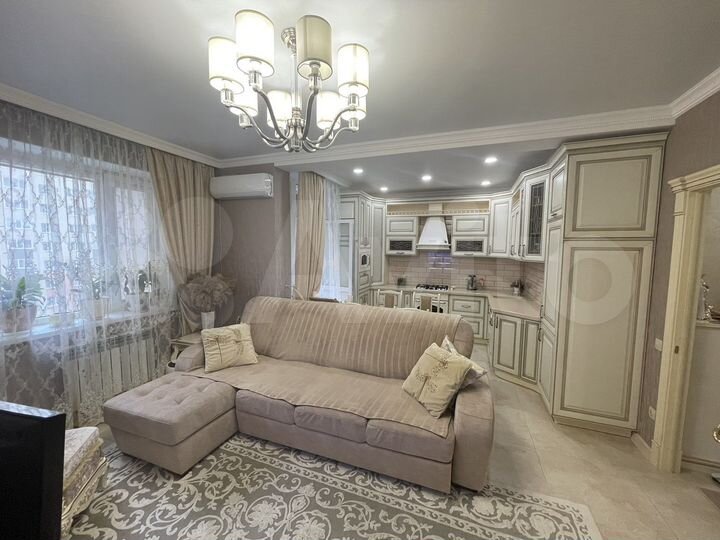 2-к. квартира, 66 м², 6/18 эт.