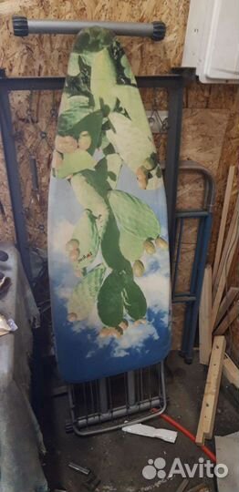 Детская кровать СССР и стойка для глажк белья