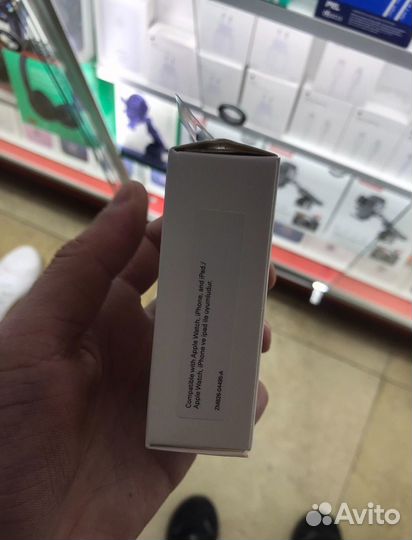 Оригинальный блок на iPhone 20 w