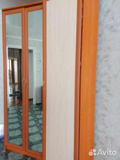 Угловой шкаф