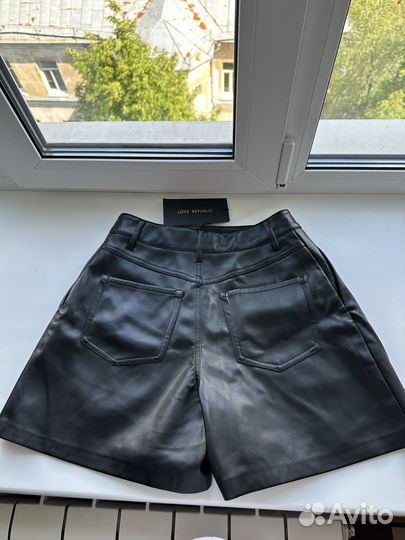 Кожаные шорты