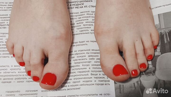 Модель на педикюр