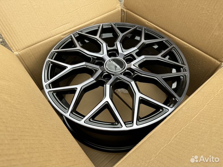 R17 Vossen HF-2 5/114.3 BP на Toyota/KIA/Hyundai