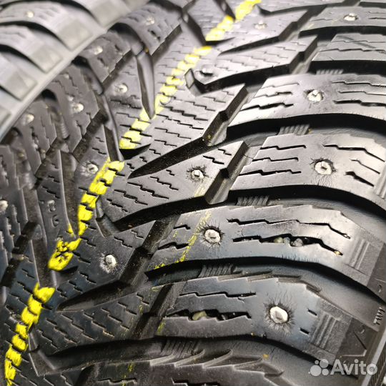 Nokian Tyres Hakkapeliitta 8 SUV 235/60 R18 107T