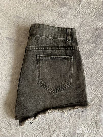 Джинсовые шорты