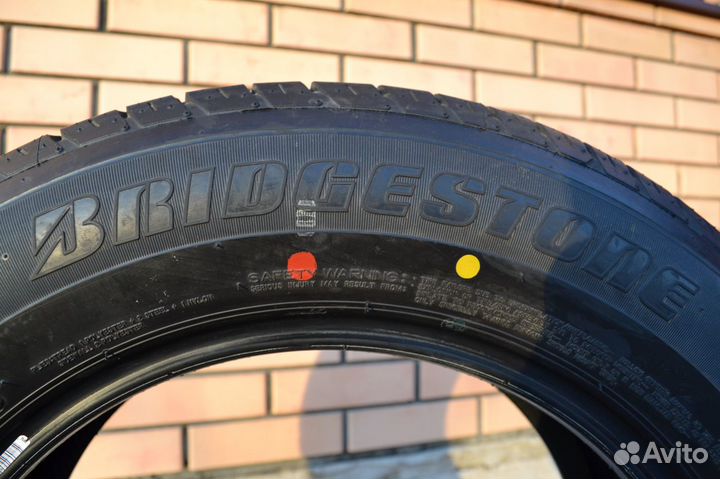 Bridgestone Dueler A/T 215/65 R16