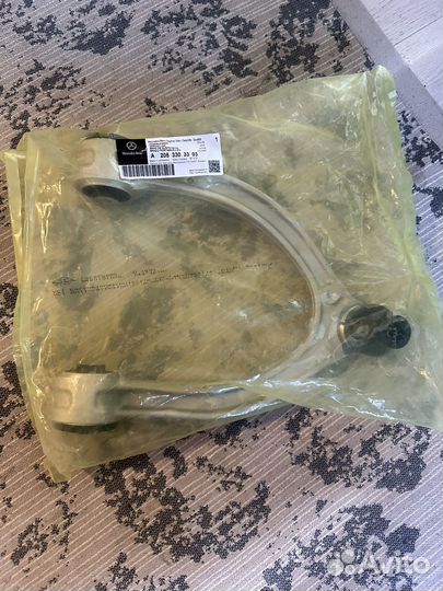 Рычаг верхний левый поперечный на w213