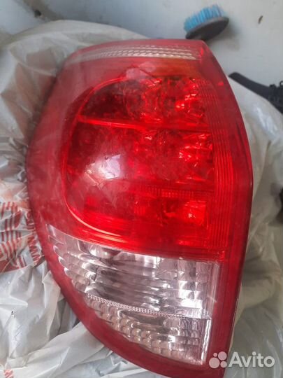 Фонарь задний левый Toyota Rav 4