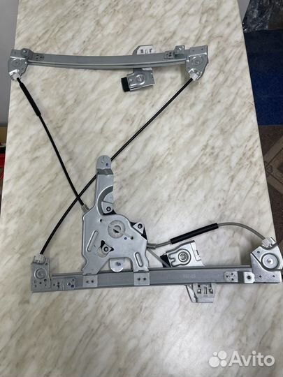 Стеклоподъемник передний skoda Octavia