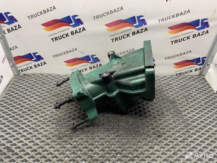 Соединитель колено впускного коллектора