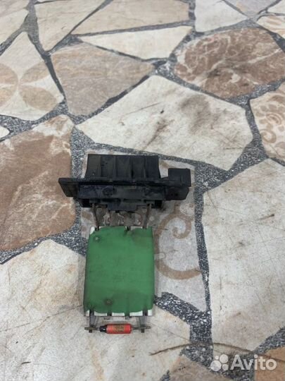 Резистор печки Opel Corsa хэтчбек 1.4 (Z14XER)