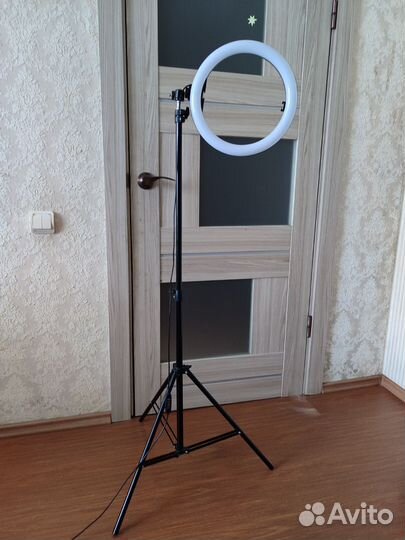 Кольцевая лампа 26 см