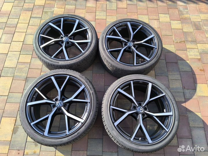 Колеса VW Touareg 3 R22 R-line