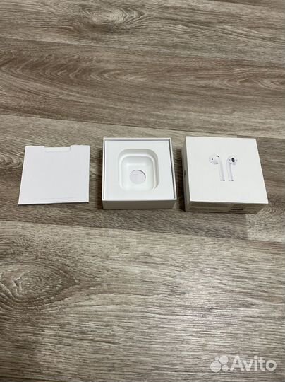Коробочка от наушников AirPods