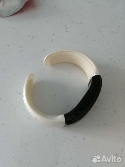 Блютуз браслет