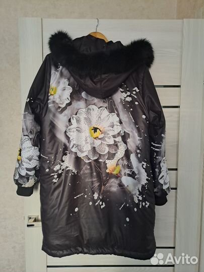 Продаю куртку зимнию