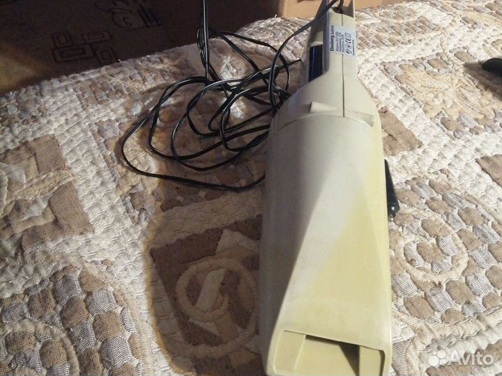 Автомобильный пылесос