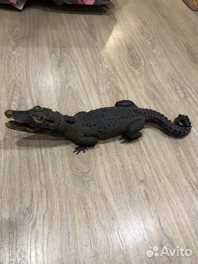 Крокодил (чучело) длинной 90 см