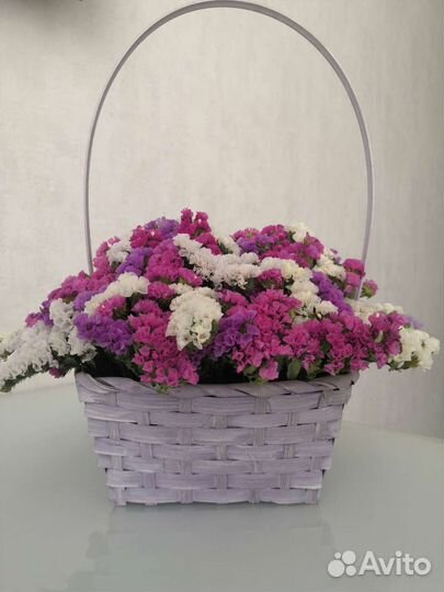 Корзинка со статицей