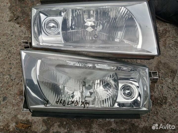 Фара Правая Без линзы Шкода Октавия Тур