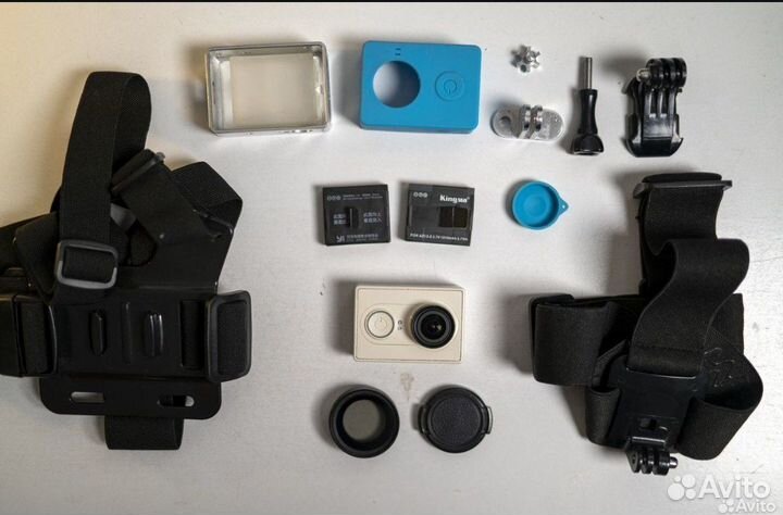 Экшн камера Xiaomi YI Action + комплект