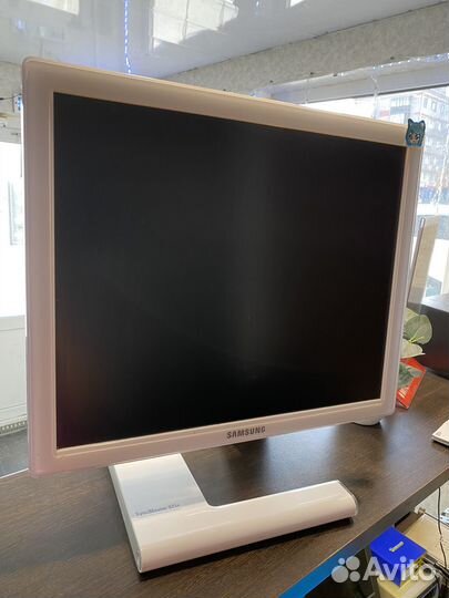 Монитор Samsung Syncmaster 971P