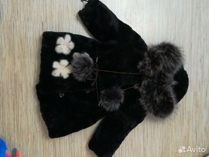 Шубка натуральная на ребенка 2-4 года