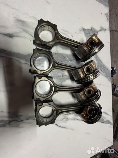 Поршень шатун Mazda 3 BK 1.6 Z6