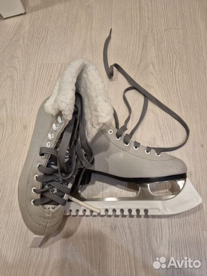 Коньки женские 36 размер