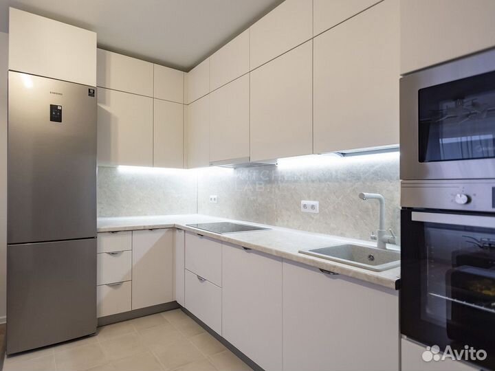 Кухонный гарнитур 'Bumblebee Fence' на заказ