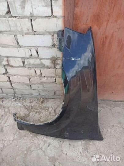 Крыло renault logan 1