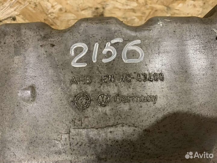 Поддон Passat B6 Golf 2.0 BLX BLY BLR