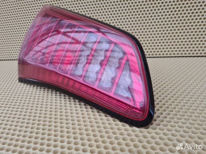 Фонарь в крышку багажника задний левый Infiniti
