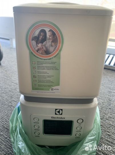 Увлажнитель Electrolux EHU-3510D, в полном EHU)
