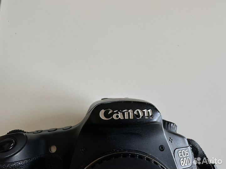Зеркальный фотоаппарат canon 60d. бу