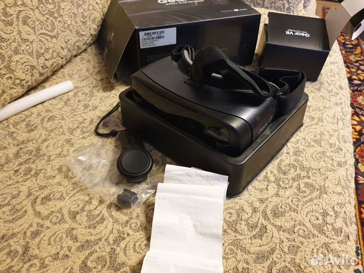 Шлем виртуальной реальности Samsung & controller