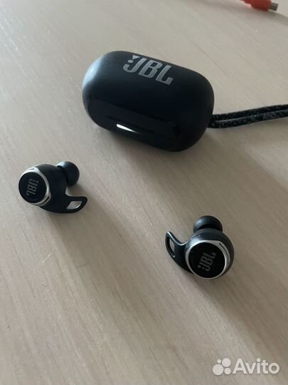 Беспроводные Bluetooth наушники JBL reflect flow