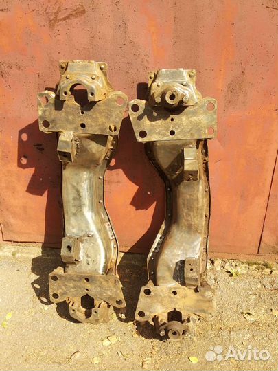 Передняя балка газ-21