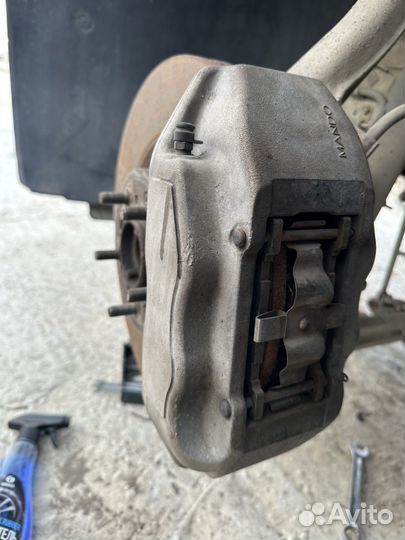 Суппорт на hyundai equus