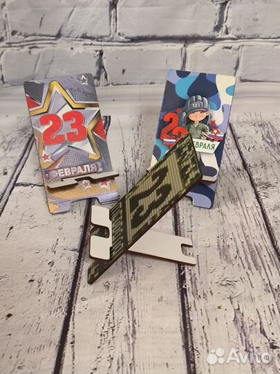 Подставка для телефона из дерева