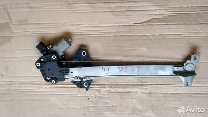 Стеклоподъемник задний правый для Honda Civic 4D