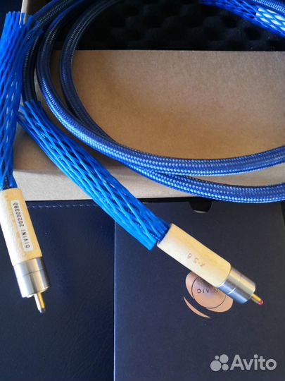 Кабель Divini Audio X-S8 7N OCC RCA 1.0m(Тайвань)