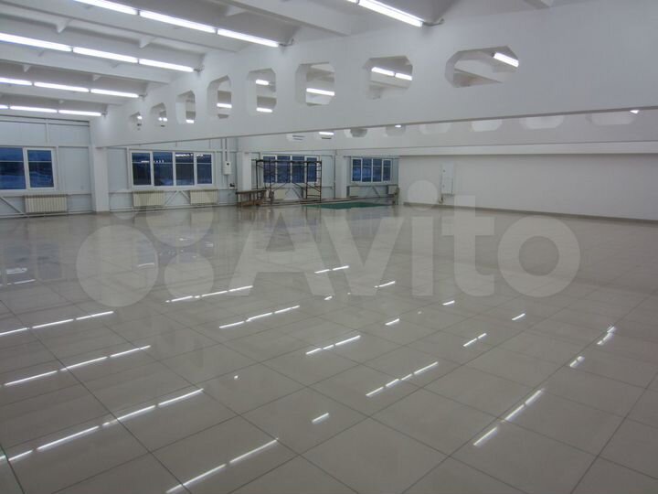 Помещение свободного назначения, 400 м²