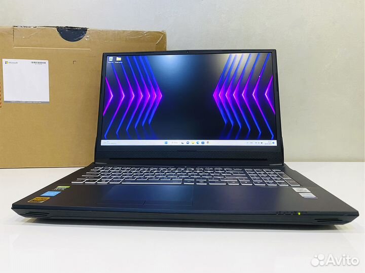 Игровой ноутбук RTX 3070 i5 10400 16Gb 144Hz IPS