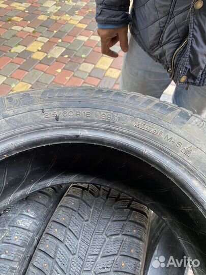 Michelin X-Ice North 215/60 R16