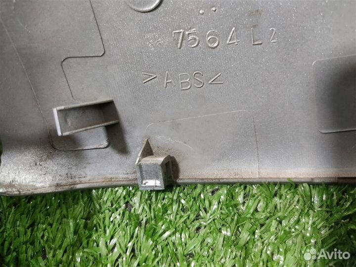 Крышка зеркала левого Toyota RAV4 A2 2005